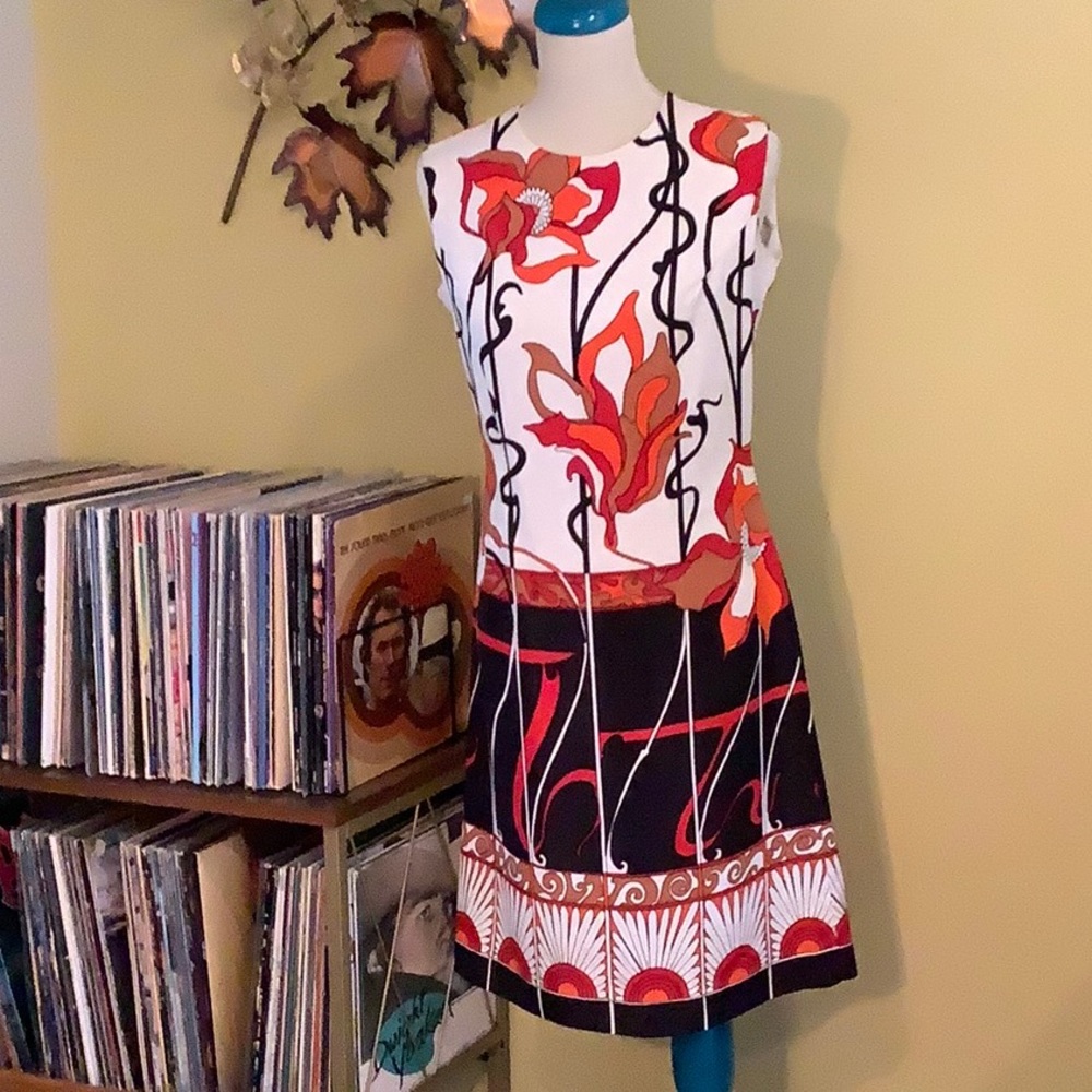 Vibrant 1960’s Vintage Sheath Dress